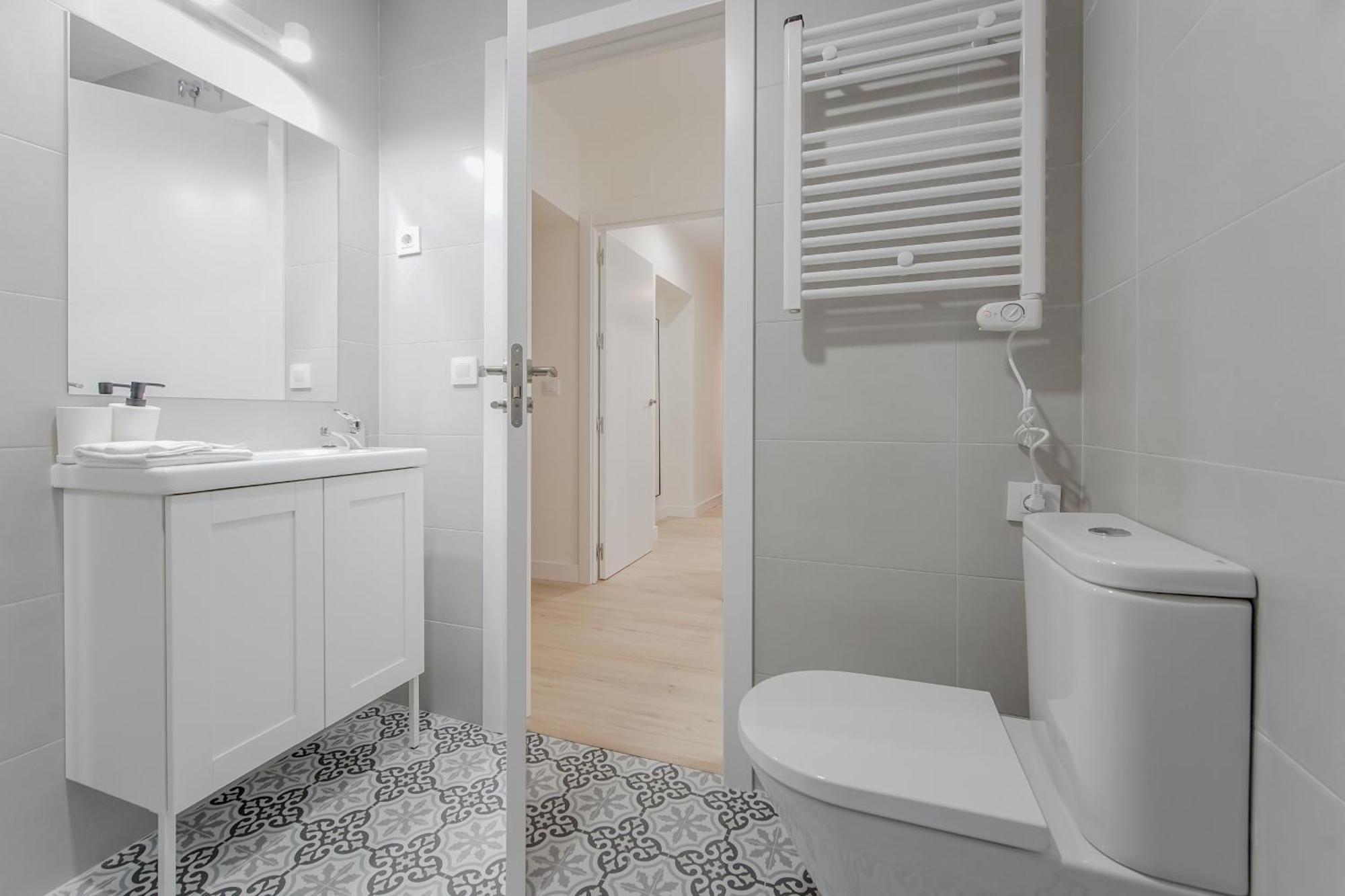 מדריד Modern Apt Para 6Pax En La Plaza De Tirso-Centro E1 מראה חיצוני תמונה