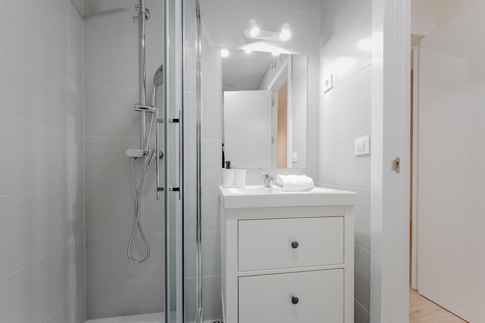 מדריד Modern Apt Para 6Pax En La Plaza De Tirso-Centro E1 מראה חיצוני תמונה