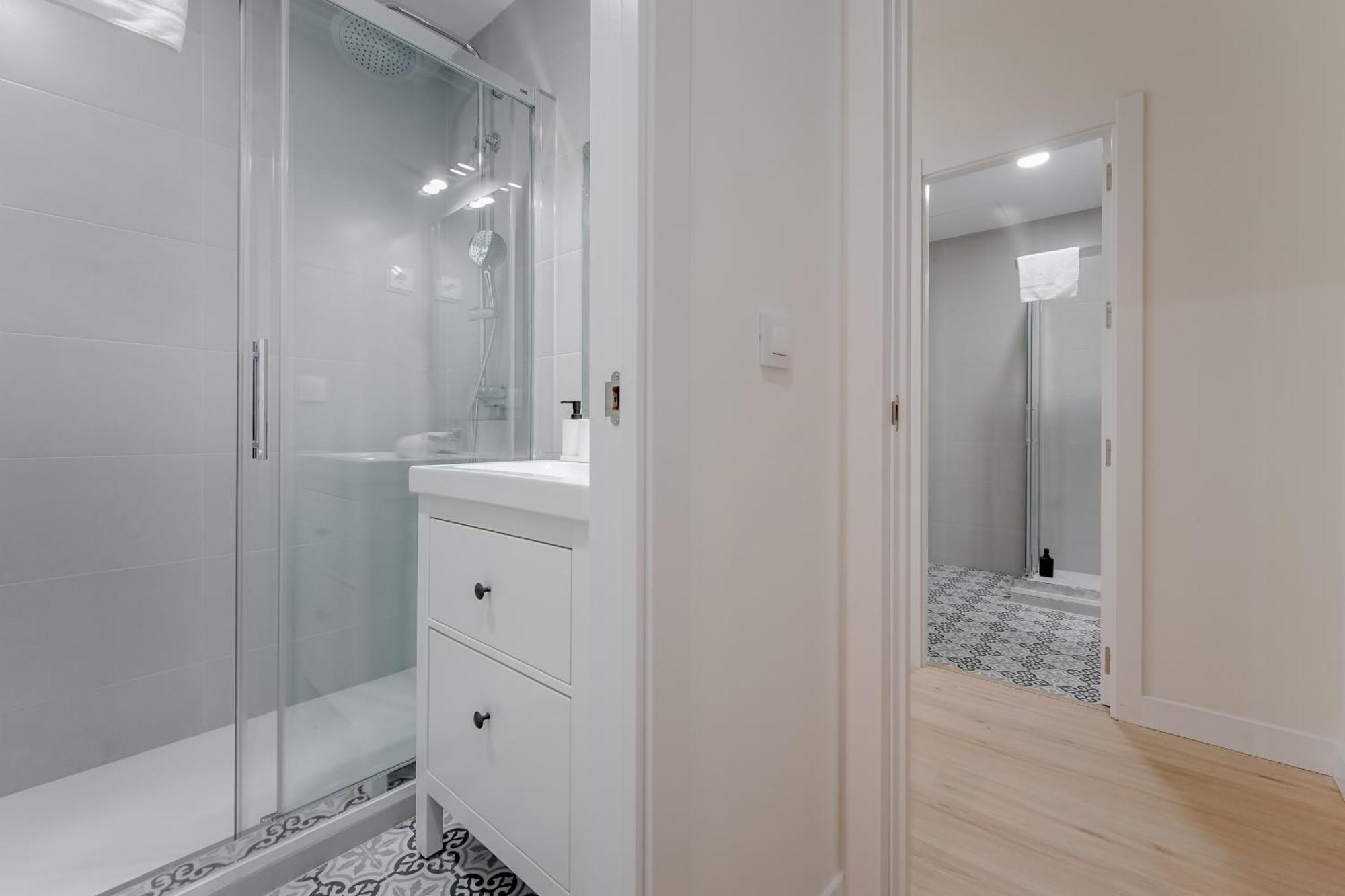 מדריד Modern Apt Para 6Pax En La Plaza De Tirso-Centro E1 מראה חיצוני תמונה